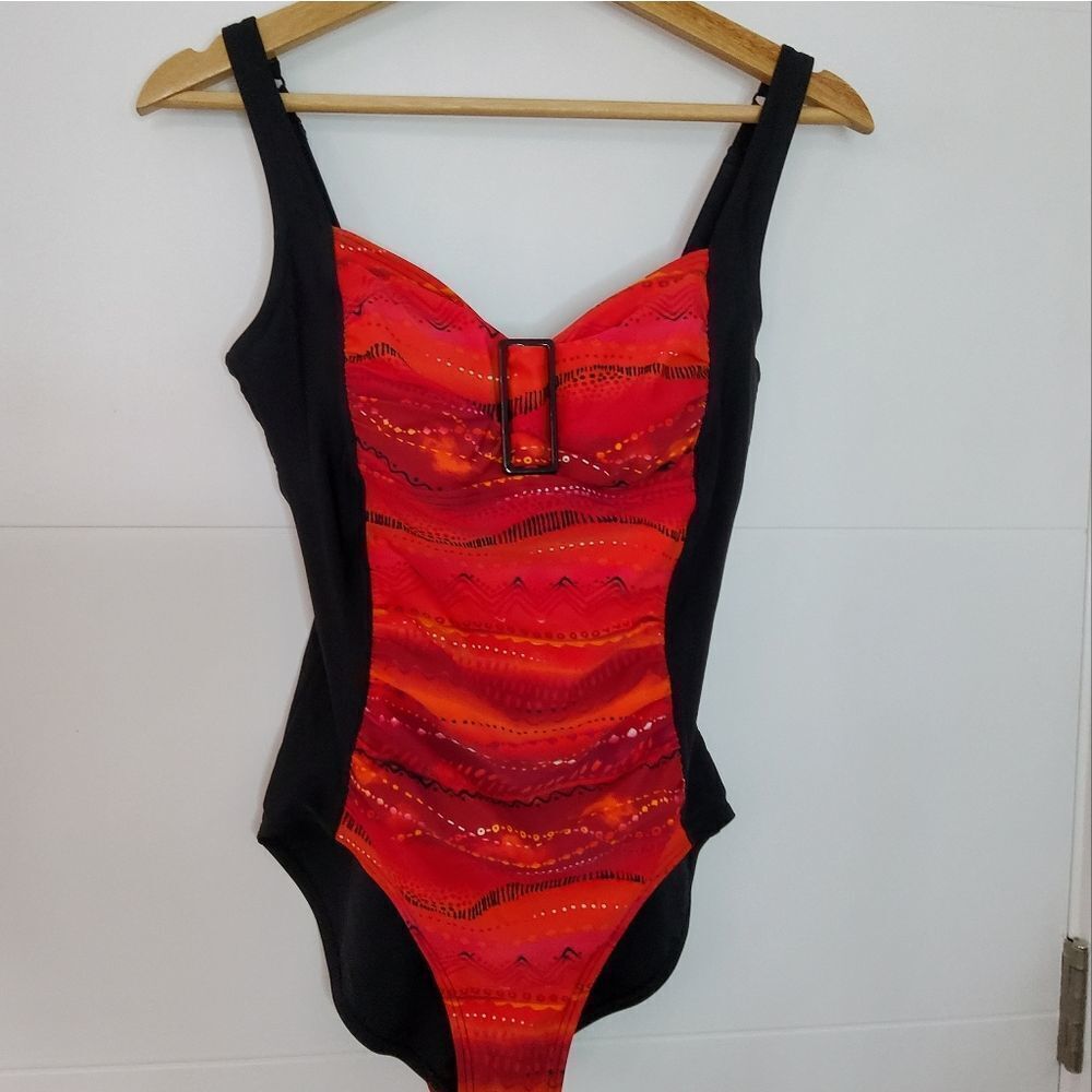 Byron Bay Australia Women's Swimsuit One Piece Size 10/30